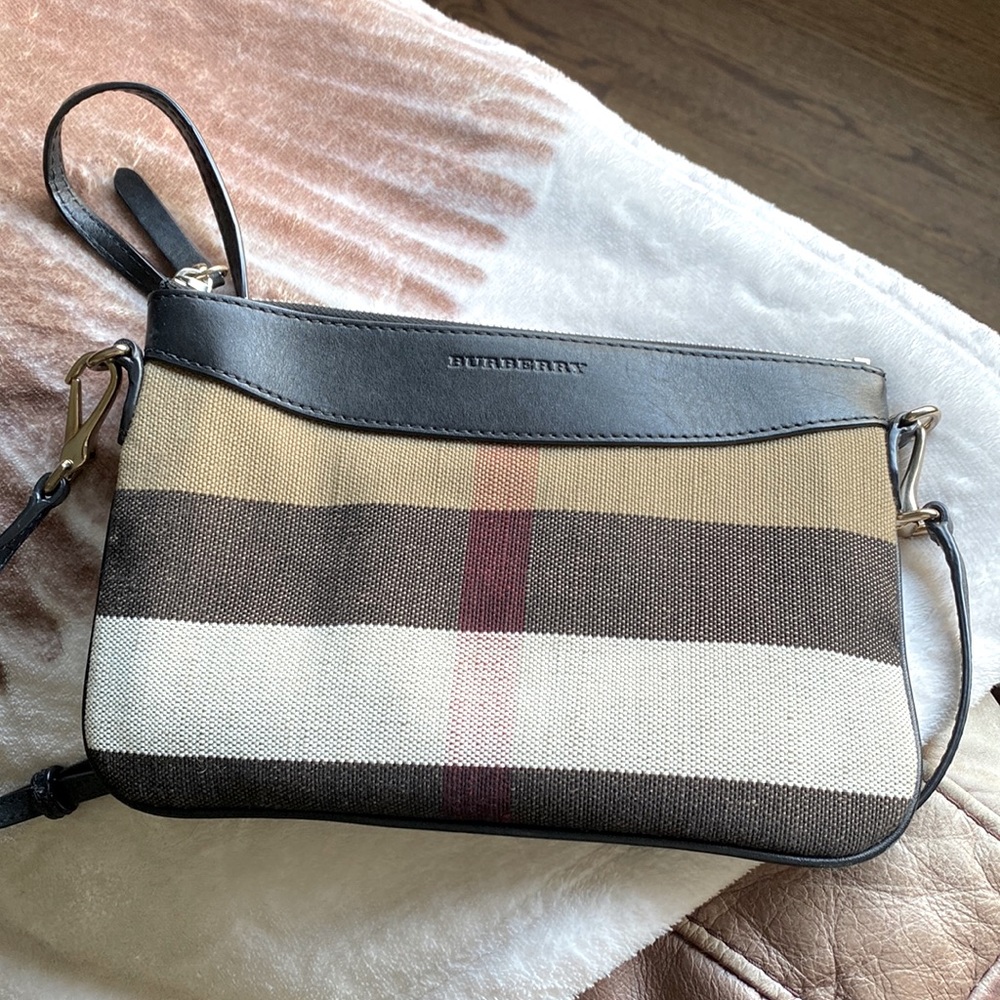 Burberry cross body!